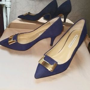 Diane Von Furstenburg blue suede pump